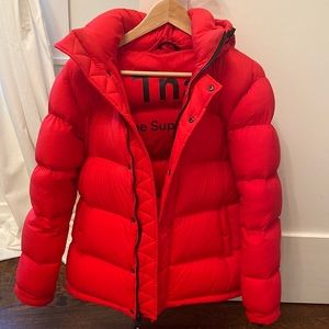 Aritzia tna Super Puff Size XS Color Red